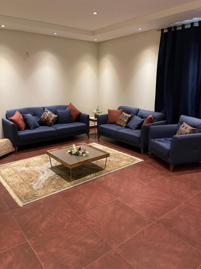 شقه عائليه بمدخل خاص Apartment *